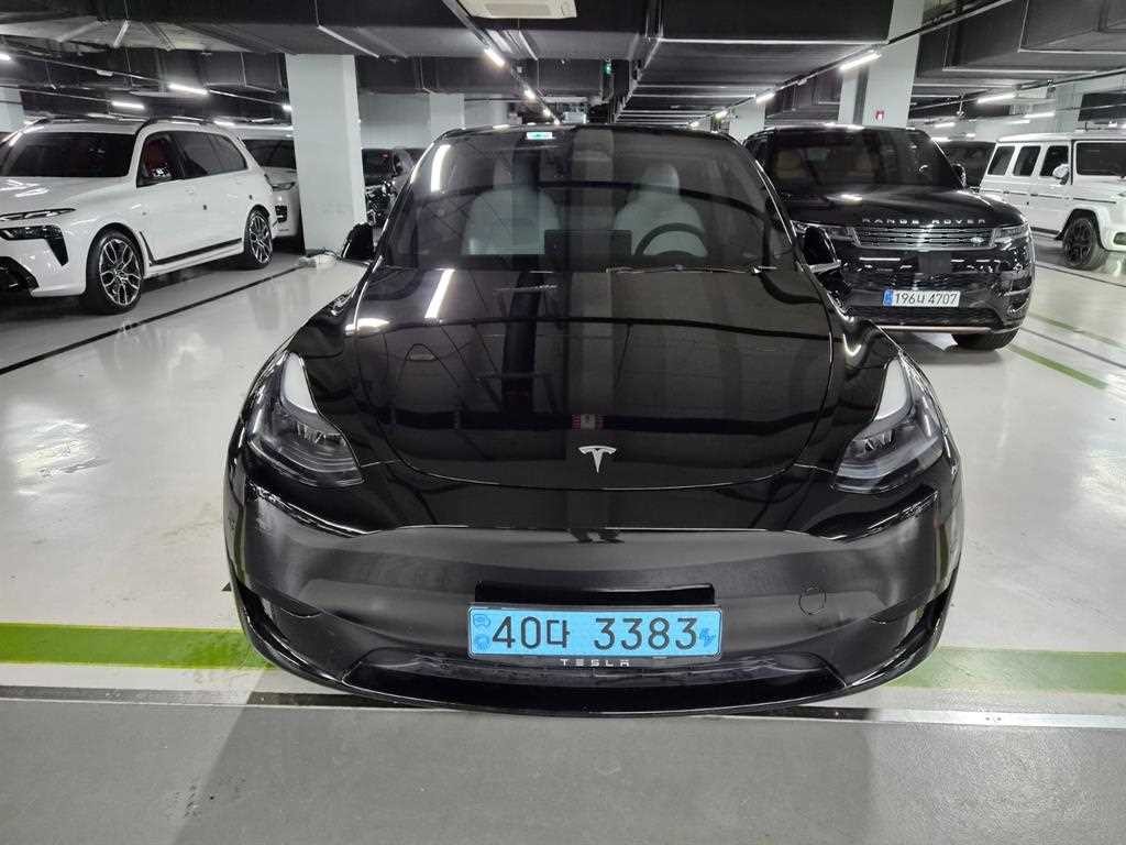 테슬라 모델 Y RWD 이미지 1