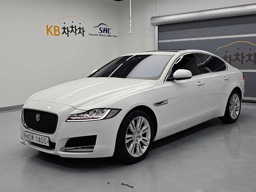 재규어 XF XF(X260) 2.5T 포트폴리오 이미지 2