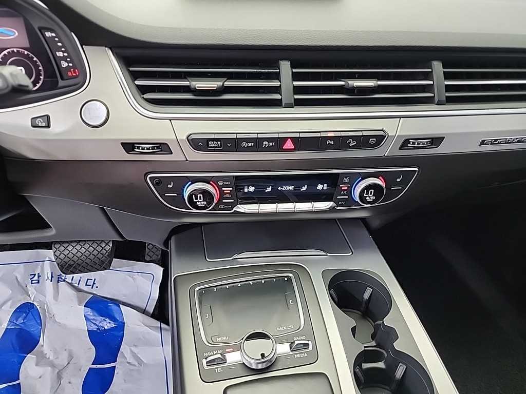 아우디 Q7 Q7 (4M) 45 TFSI 콰트로 이미지 10