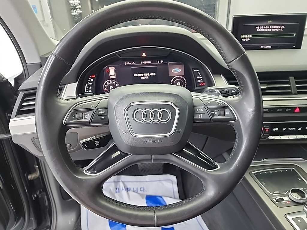 아우디 Q7 Q7 (4M) 45 TFSI 콰트로 이미지 9