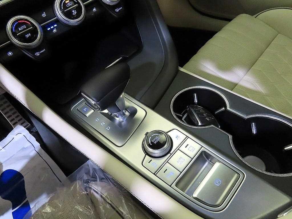 제네시스 G70 2.0T AWD 스포츠 패키지 이미지 12