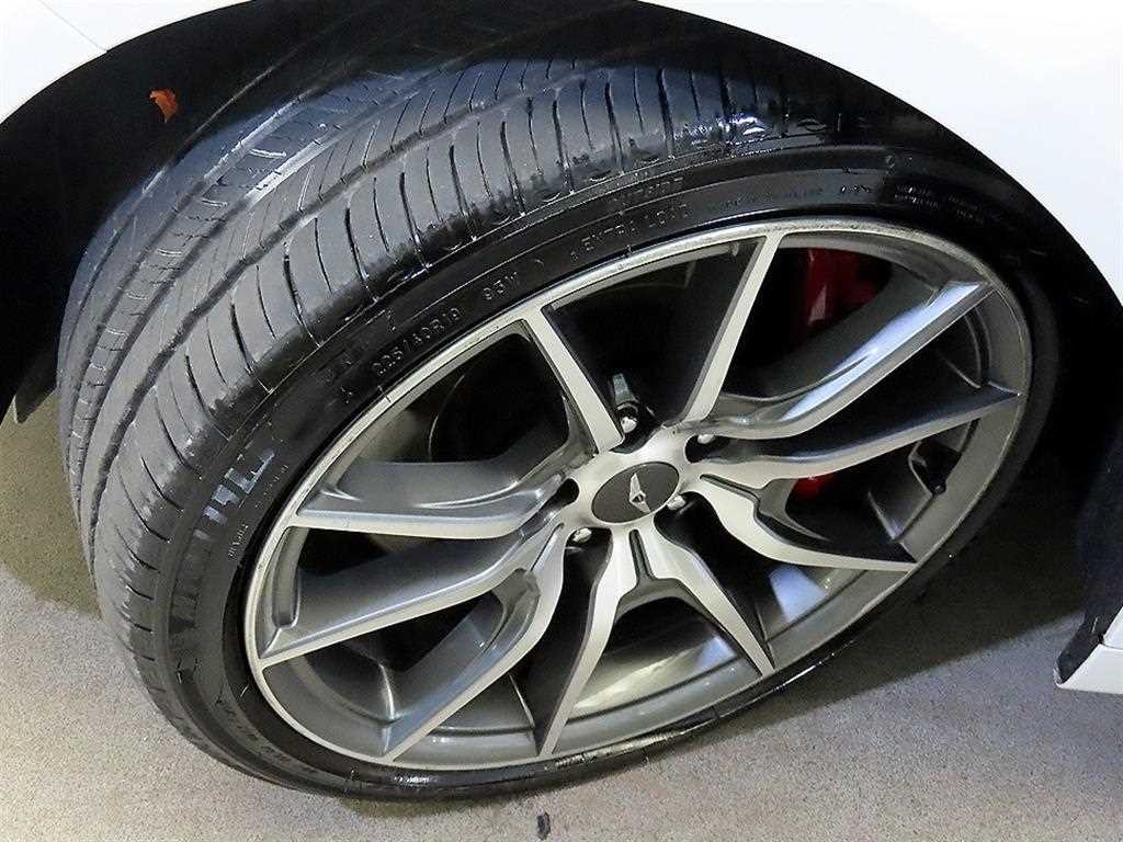 제네시스 G70 2.0T AWD 스포츠 패키지 이미지 20