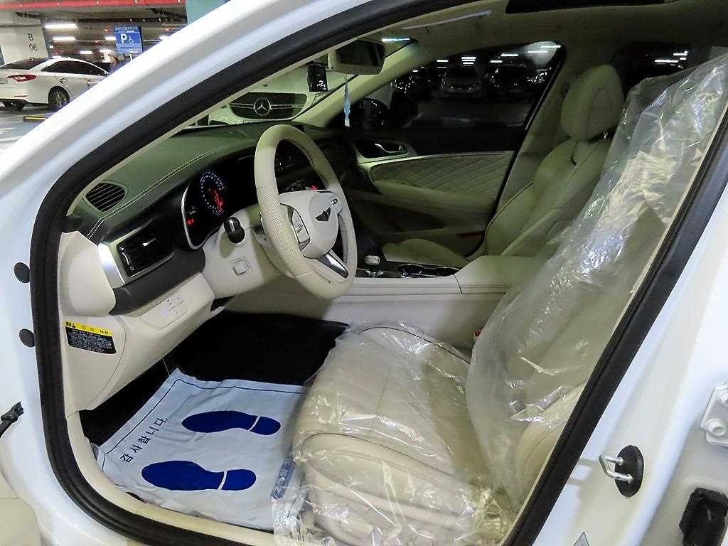 제네시스 G70 2.0T AWD 스포츠 패키지 이미지 7