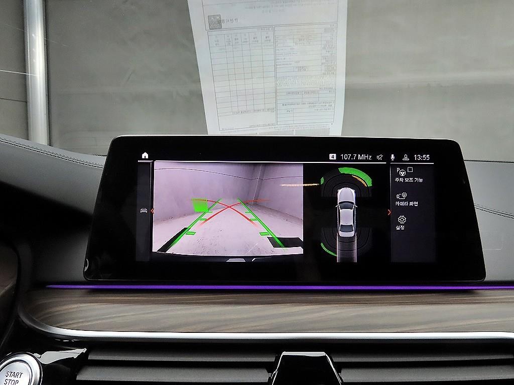 BMW 5시리즈 5시리즈 (G30) 520i M 스포츠 이미지 15