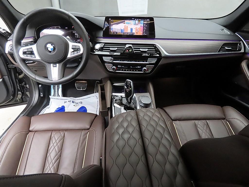 BMW 5시리즈 5시리즈 (G30) 520i M 스포츠 이미지 7
