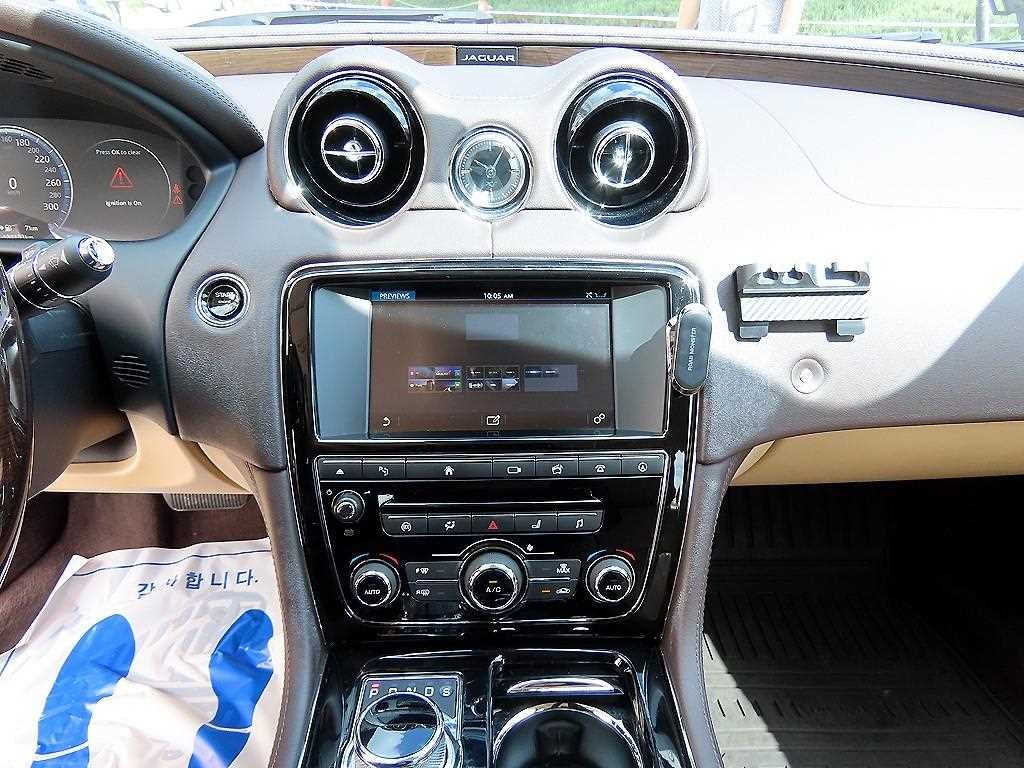 재규어 XJ XJ (X351) 3.0D 프리미엄 럭셔리 LWB 이미지 13