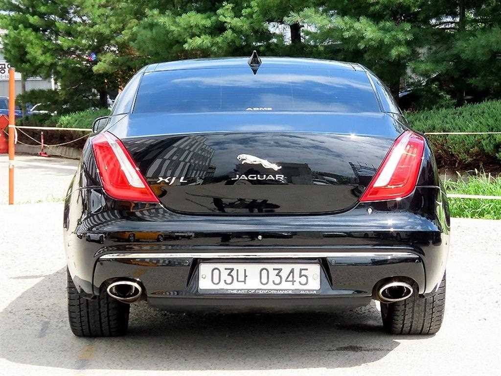 재규어 XJ XJ (X351) 3.0D 프리미엄 럭셔리 LWB 이미지 4
