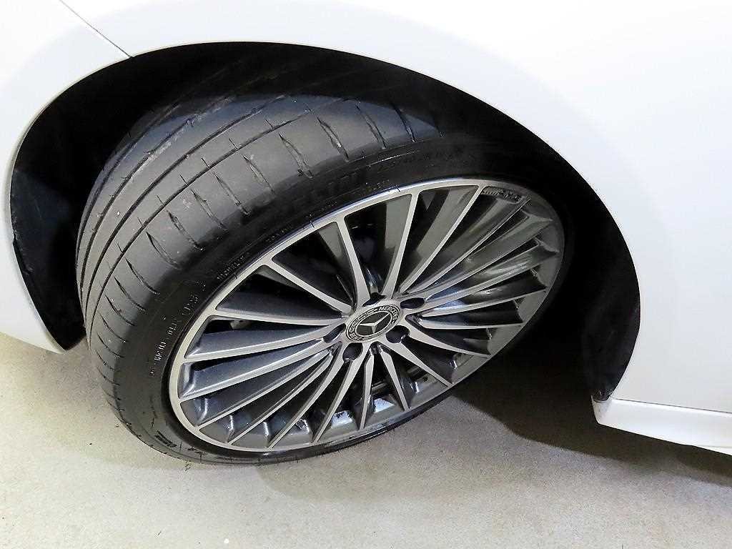 벤츠 C 클래스 C클래스 W206 C300 4MATIC AMG 라인 이미지 20