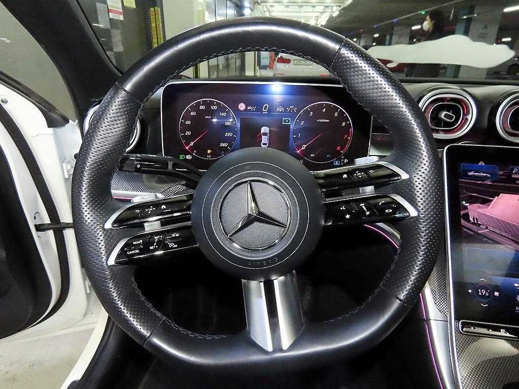 벤츠 C 클래스 C클래스 W206 C300 4MATIC AMG 라인 이미지 8