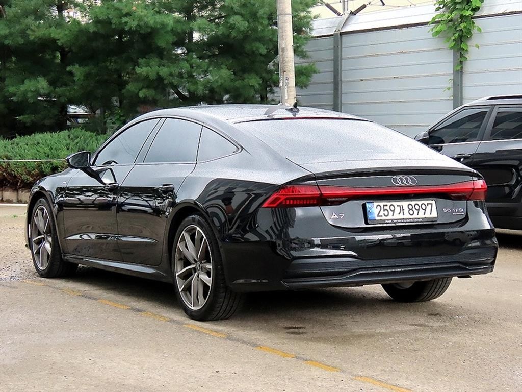아우디 A7 A7 (4K) 55 TFSI 콰트로 프리미엄 이미지 3