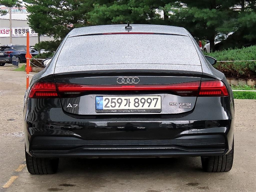 아우디 A7 A7 (4K) 55 TFSI 콰트로 프리미엄 이미지 4