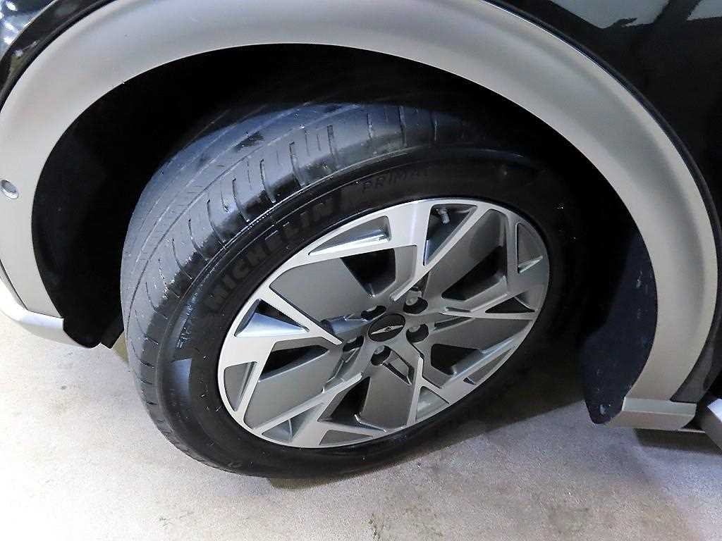 제네시스 GV60 스탠다드 2WD 이미지 20