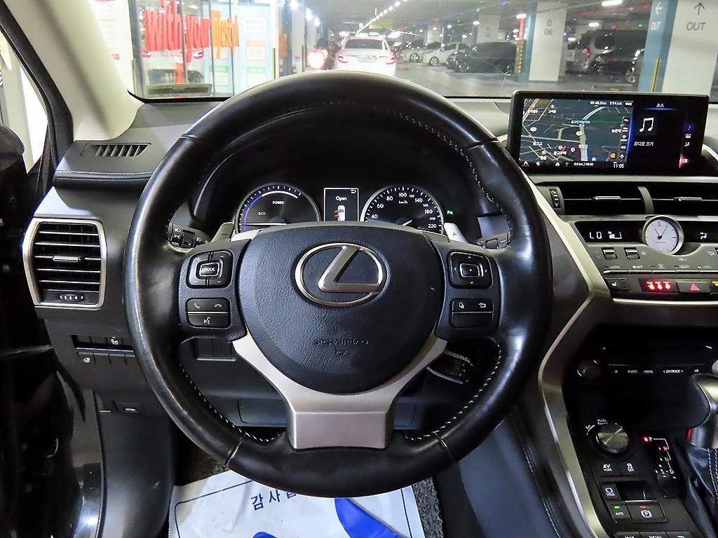 렉서스 NX NX 300h 슈프림 이미지 8