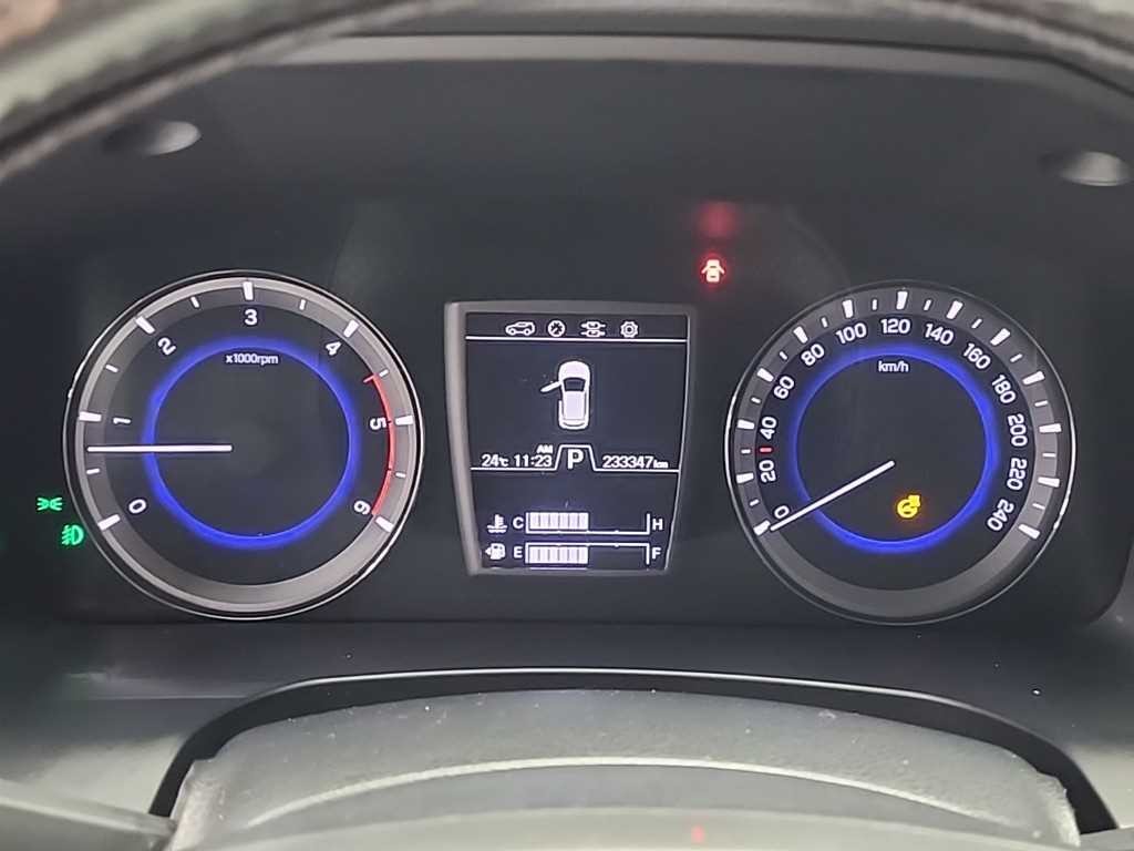 KG모빌리티(쌍용) 렉스턴 G4렉스턴 디젤 2.2 2WD 럭셔리 이미지 6