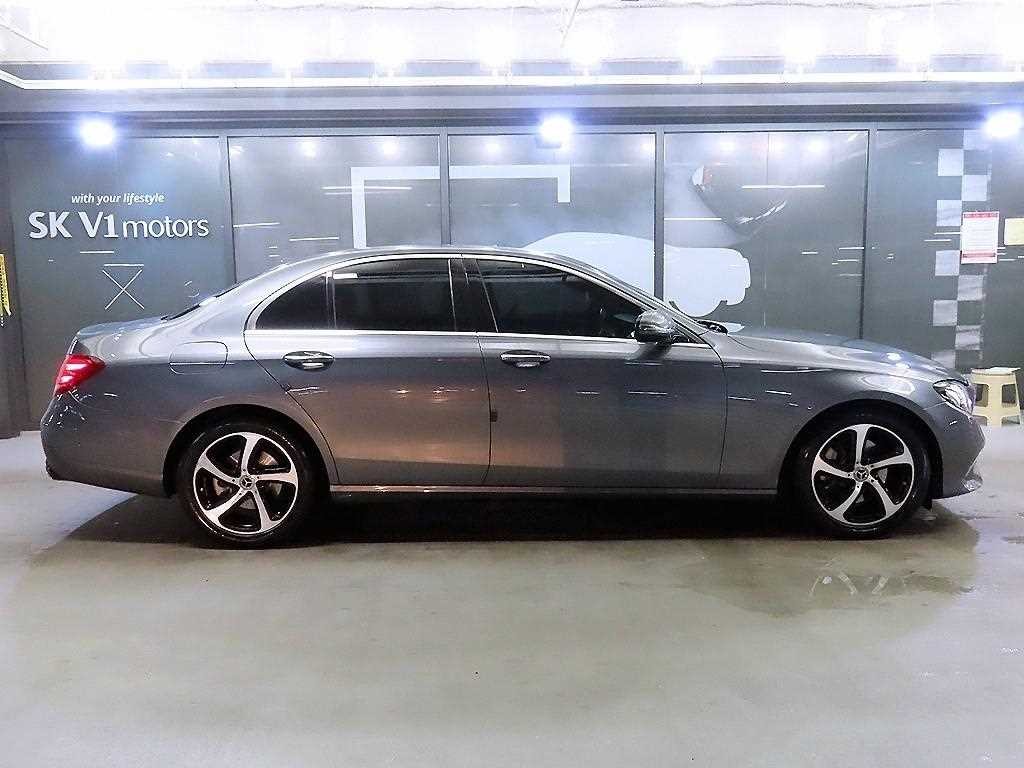 벤츠 E 클래스 E-클래스 W213 E250 아방가르드 이미지 3