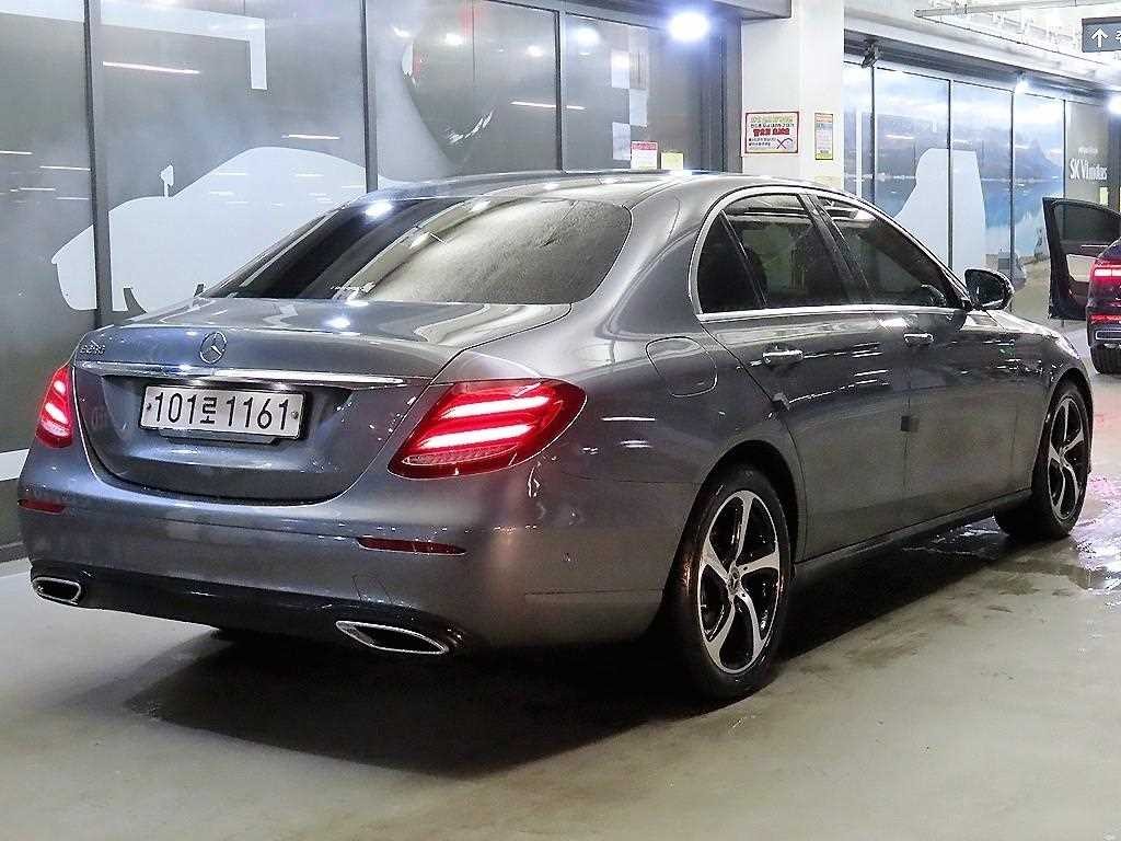 벤츠 E 클래스 E-클래스 W213 E250 아방가르드 이미지 4