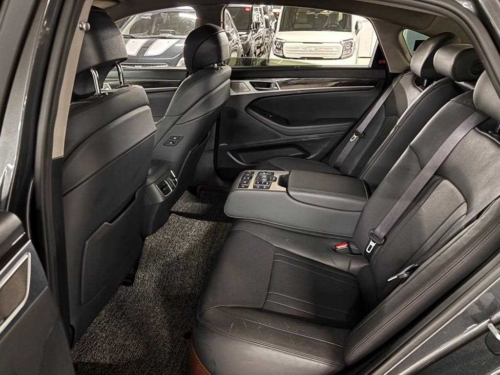 제네시스 G80 3.3 GDI AWD 프리미엄 럭셔리 이미지 17
