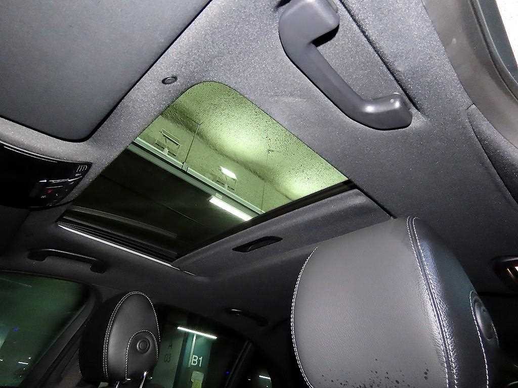 벤츠 E 클래스 E-클래스 W213 E220d 4MATIC AMG라인 이미지 15