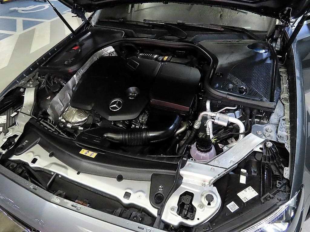 벤츠 E 클래스 E-클래스 W213 E220d 4MATIC AMG라인 이미지 19