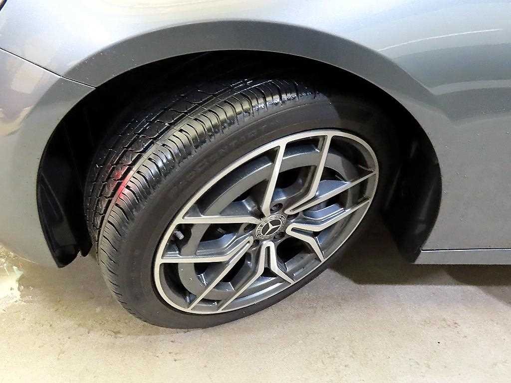 벤츠 E 클래스 E-클래스 W213 E220d 4MATIC AMG라인 이미지 20