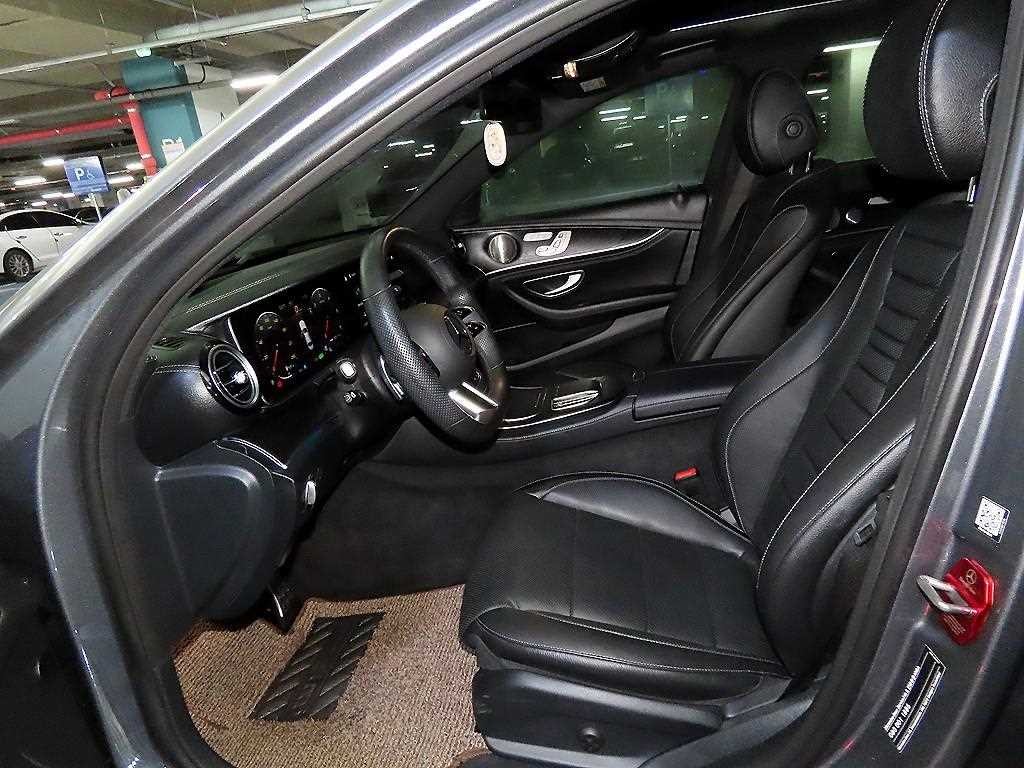벤츠 E 클래스 E-클래스 W213 E220d 4MATIC AMG라인 이미지 6