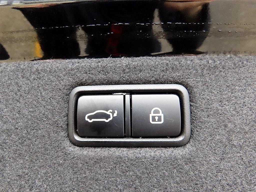 제네시스 G70 3.3T 스포츠 AWD 프레스티지 이미지 15