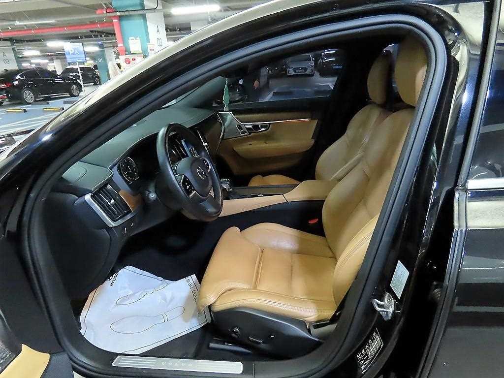볼보 S90 D4 인스크립션 이미지 6