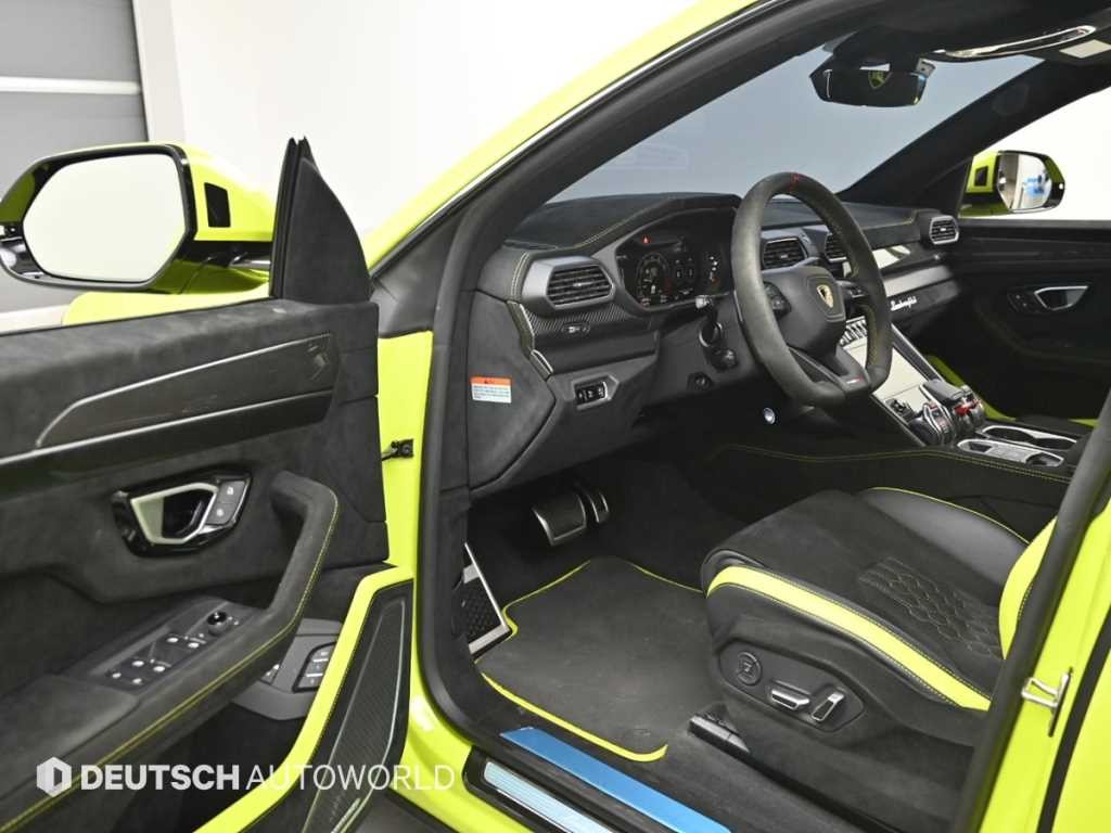 람보르기니 우루스 4.0 V8 퍼포만테 이미지 11