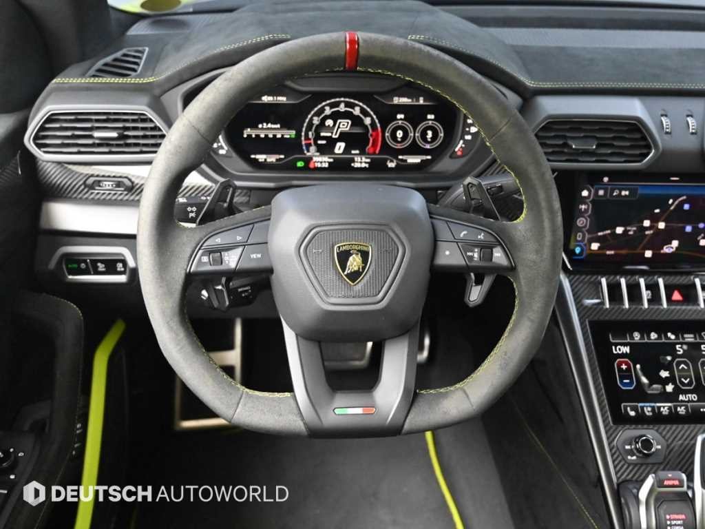 람보르기니 우루스 4.0 V8 퍼포만테 이미지 13