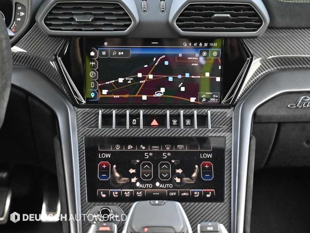 람보르기니 우루스 4.0 V8 퍼포만테 이미지 14