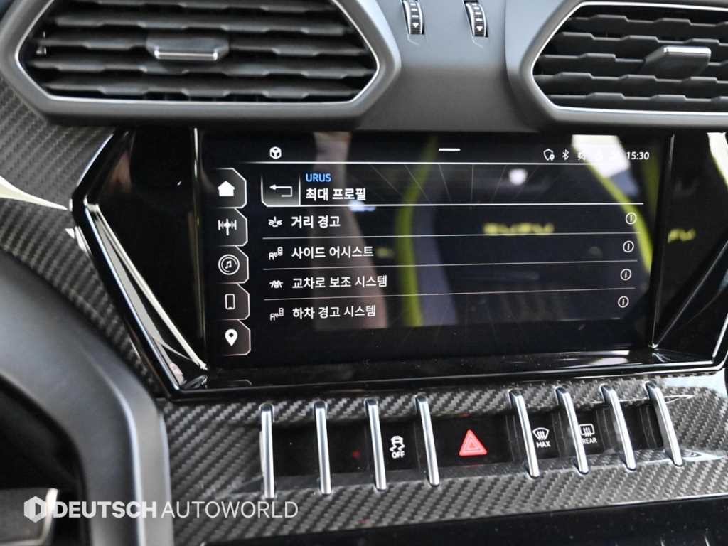 람보르기니 우루스 4.0 V8 퍼포만테 이미지 16