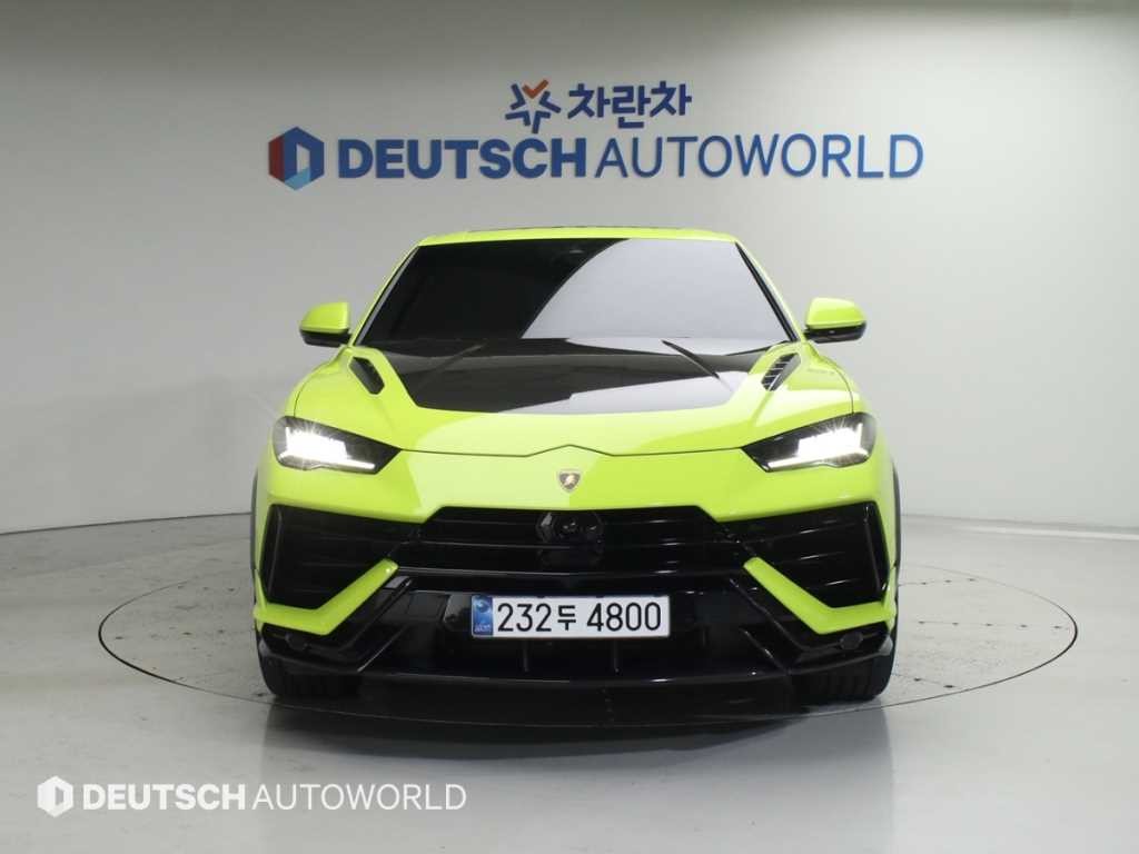 람보르기니 우루스 4.0 V8 퍼포만테 이미지 3