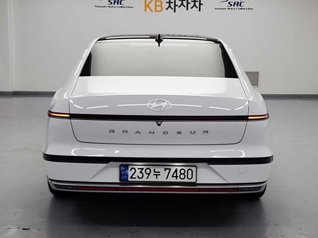 현대 그랜저 그랜저 (GN7) 가솔린 2.5 2WD 익스클루시브 이미지 3