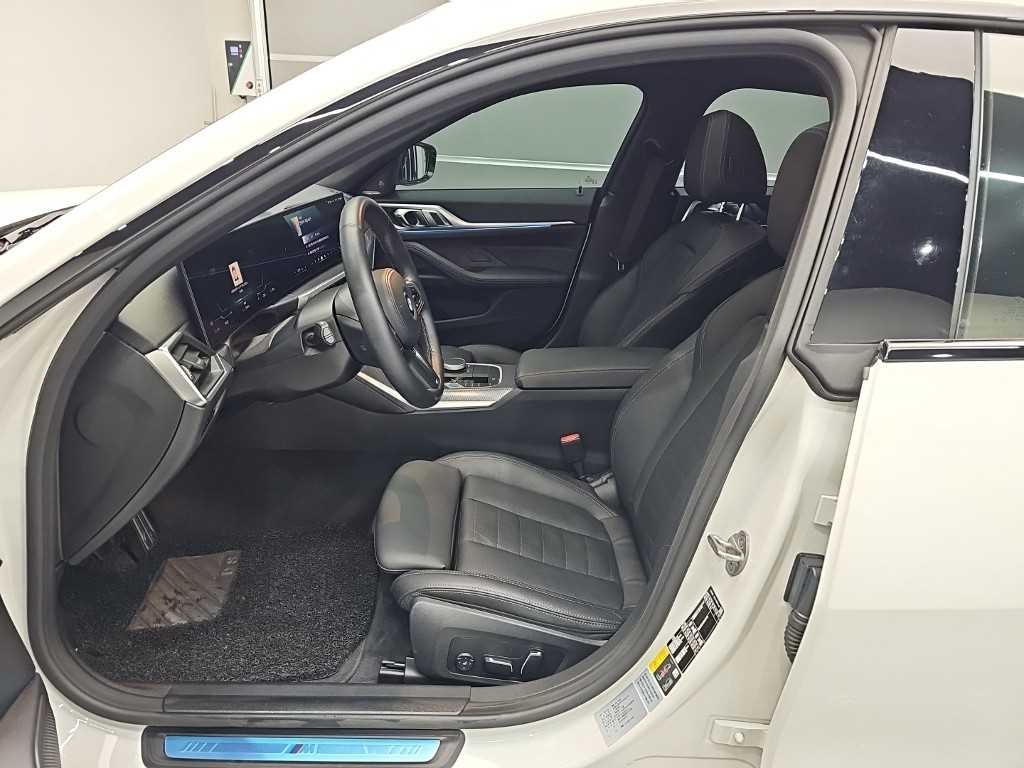 BMW i4 eDrive 40 M 스포츠 프로 이미지 11