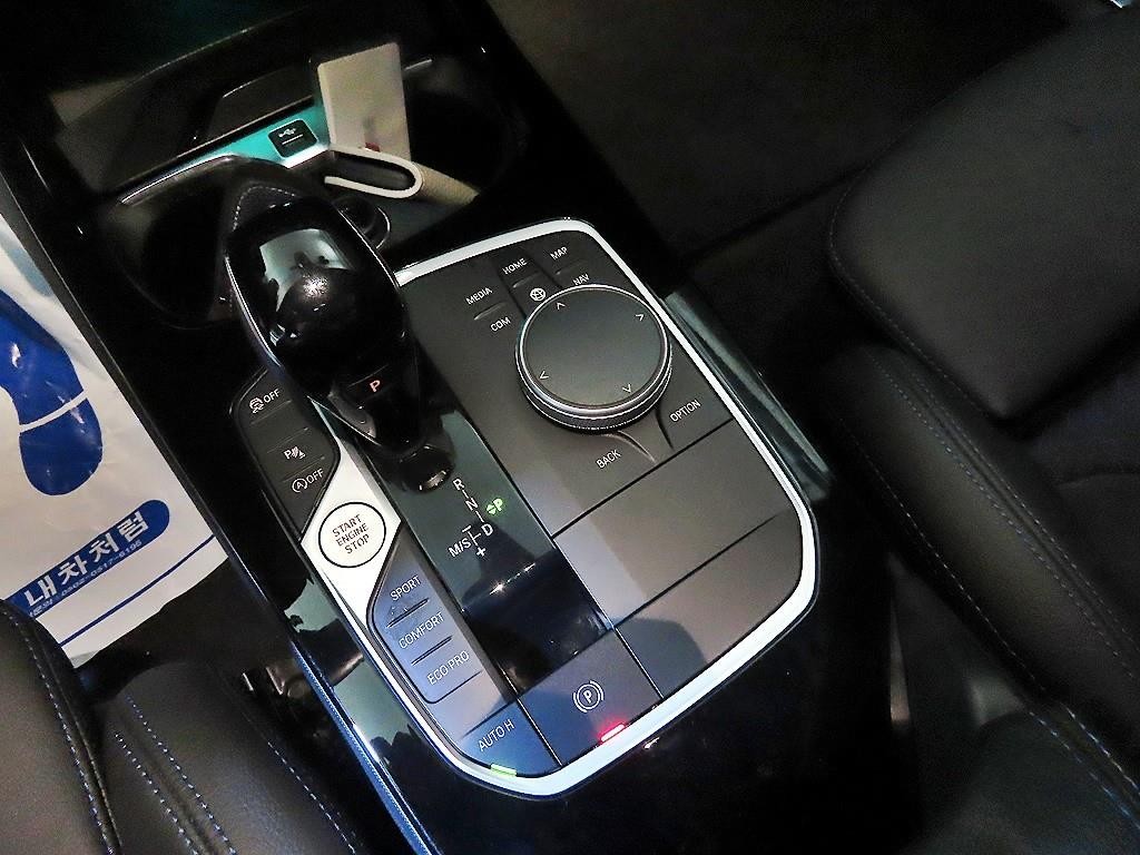 BMW 1시리즈 1시리즈 (F40) 120i M 스포츠 이미지 12