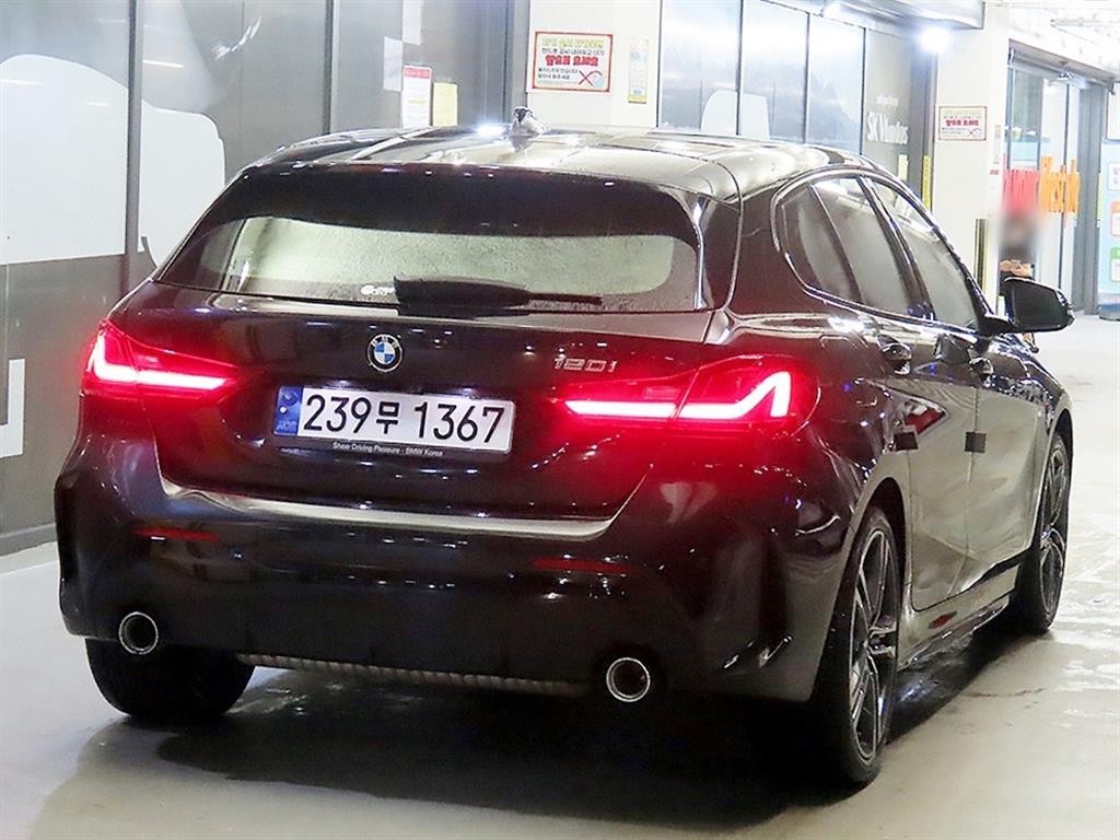 BMW 1시리즈 1시리즈 (F40) 120i M 스포츠 이미지 4