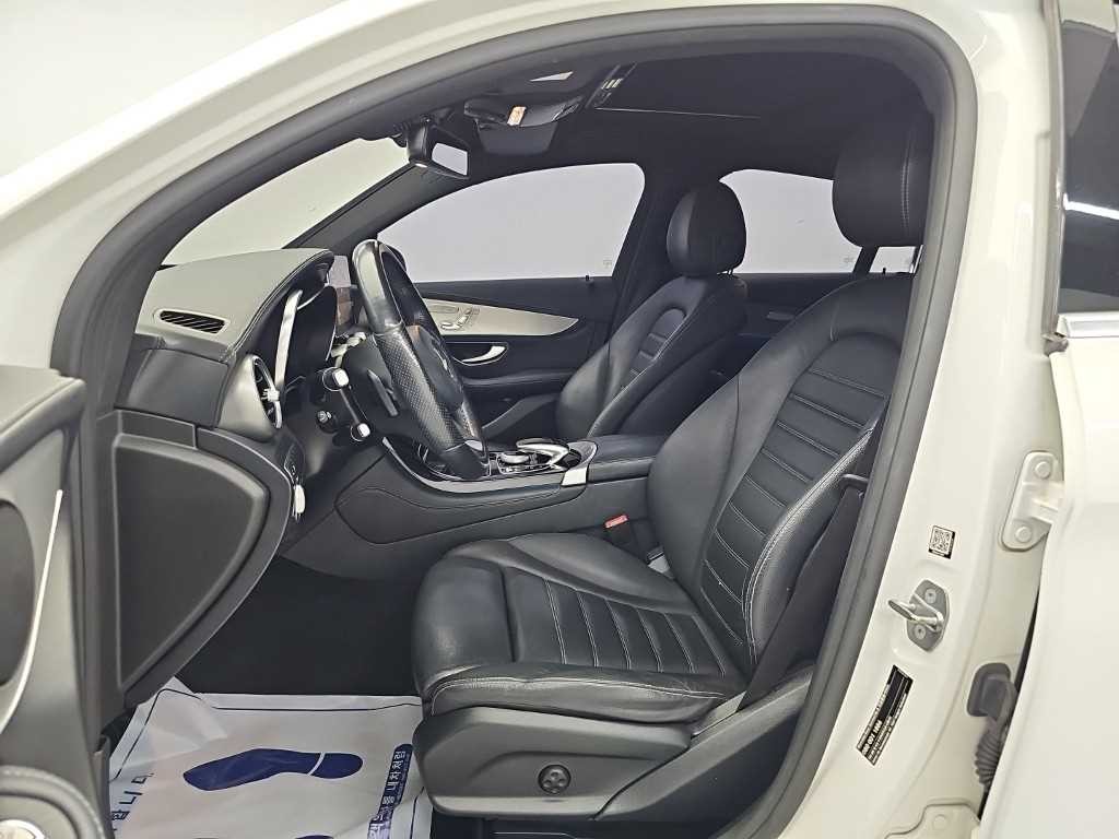 벤츠 GLC 클래스 GLC클래스 X253 GLC 220 d 4MATIC 프리미엄 쿠페 이미지 12