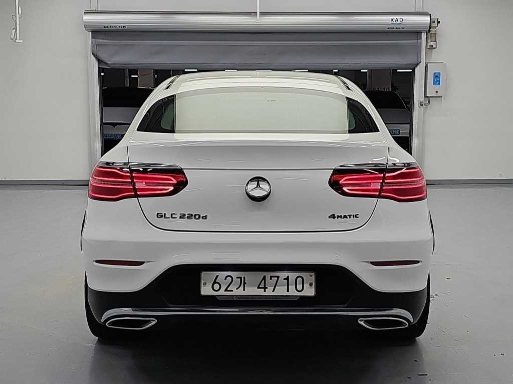 벤츠 GLC 클래스 GLC클래스 X253 GLC 220 d 4MATIC 프리미엄 쿠페 이미지 4