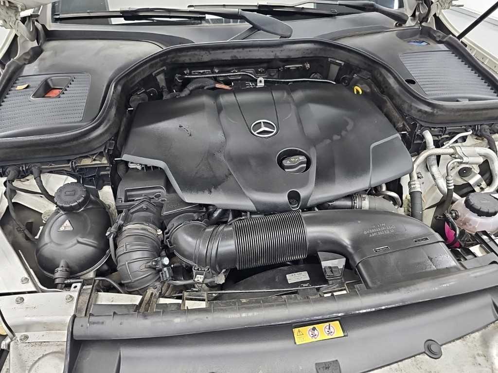 벤츠 GLC 클래스 GLC클래스 X253 GLC 220 d 4MATIC 프리미엄 쿠페 이미지 6