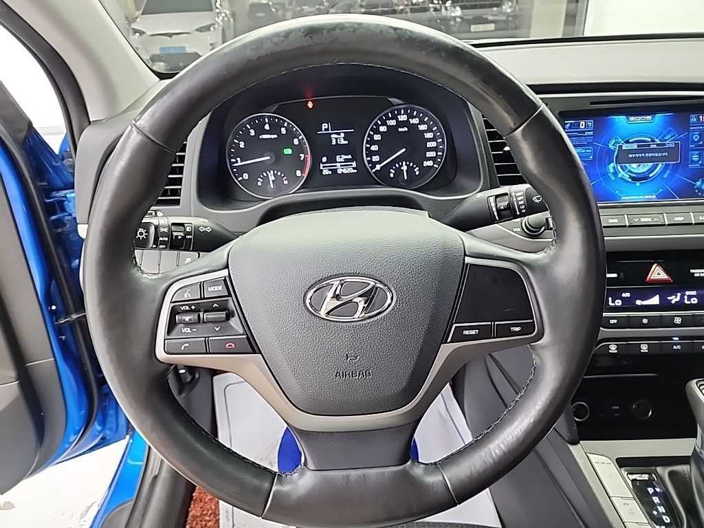 현대 아반떼 아반떼 AD 1.6 GDI 스마트 스페셜 이미지 9