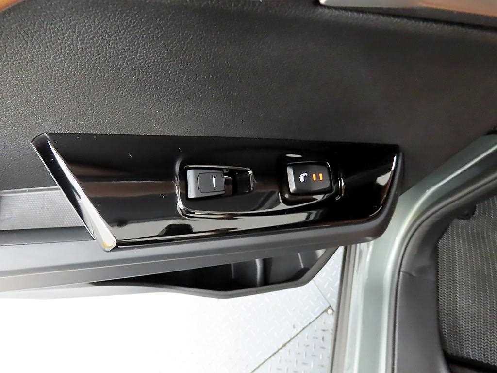 KG모빌리티(쌍용) 토레스 1.5 GDI-T 4WD T7 이미지 12