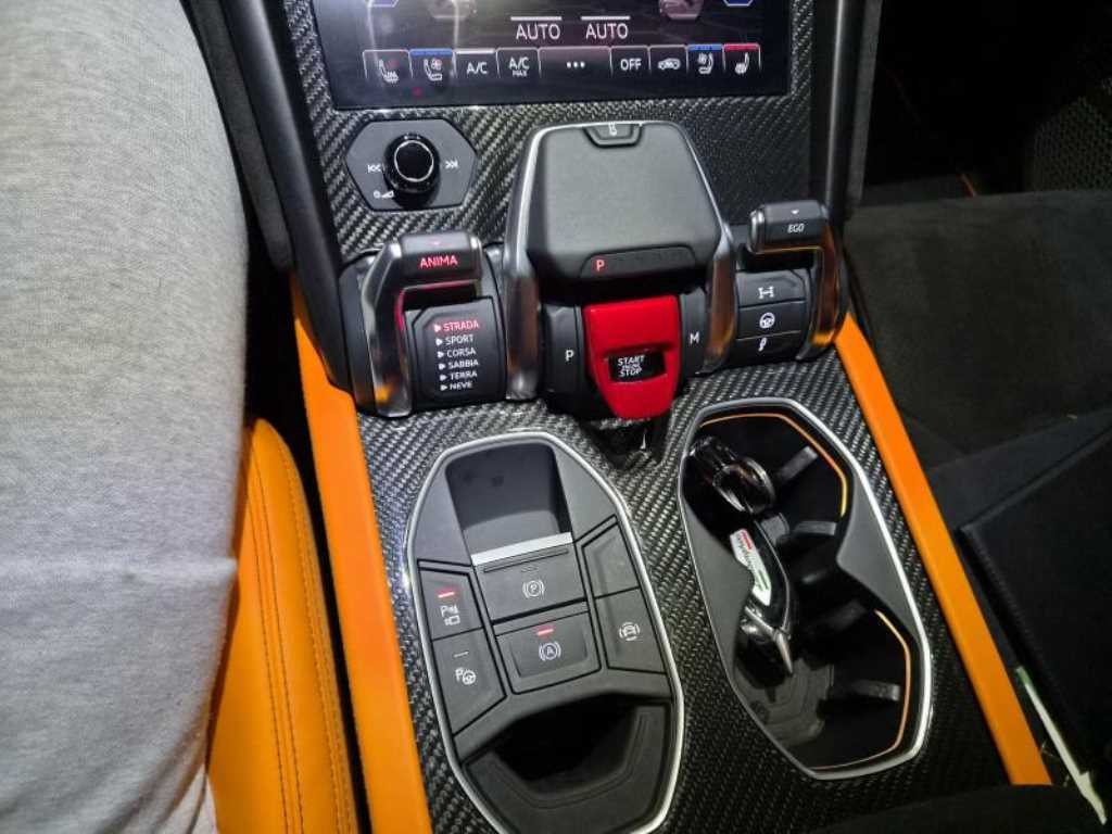 람보르기니 우루스 4.0 V8 이미지 12
