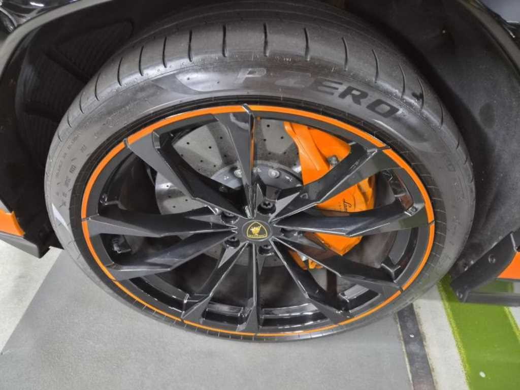 람보르기니 우루스 4.0 V8 이미지 19