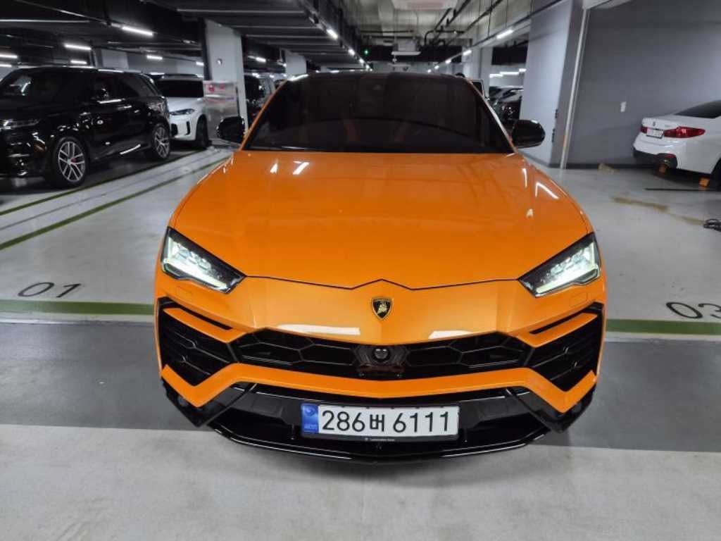 람보르기니 우루스 4.0 V8 이미지 2