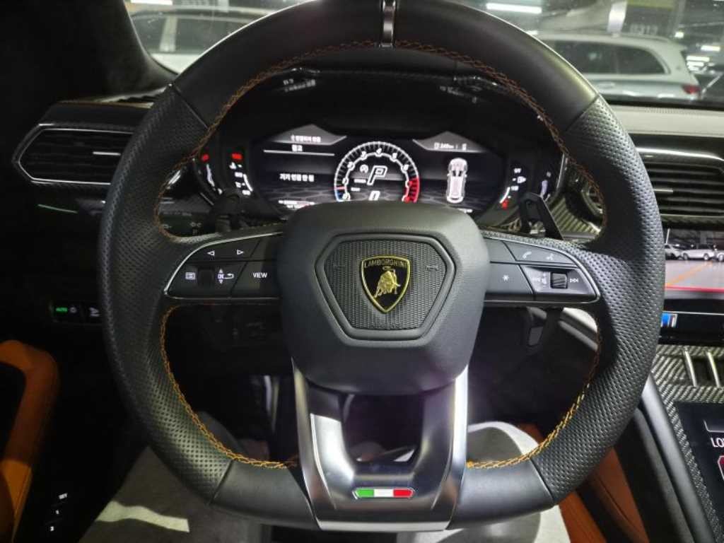 람보르기니 우루스 4.0 V8 이미지 8