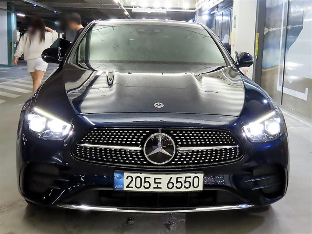 벤츠 E 클래스 E-클래스 W213 E350 4MATIC AMG LINE 이미지 2