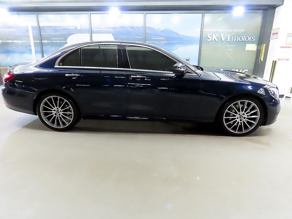 벤츠 E 클래스 E-클래스 W213 E350 4MATIC AMG LINE 이미지 3