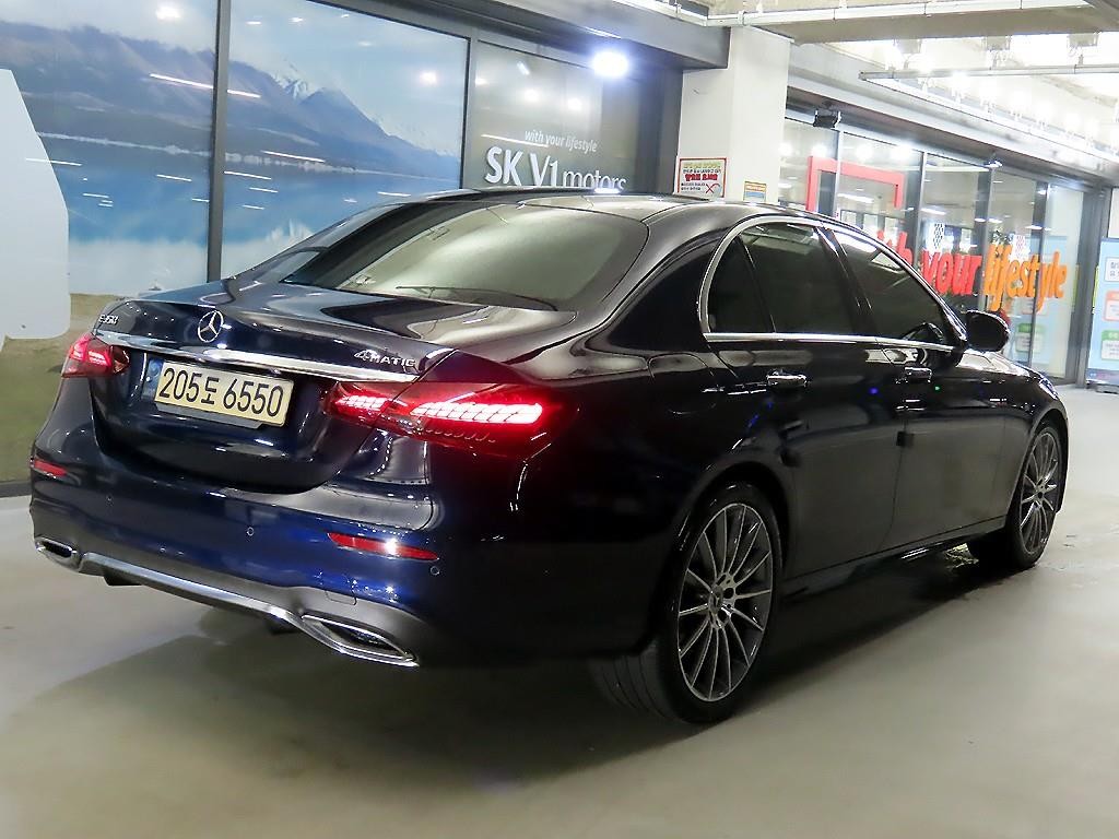벤츠 E 클래스 E-클래스 W213 E350 4MATIC AMG LINE 이미지 4