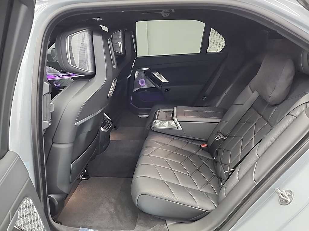 BMW 7시리즈 7시리즈 (G70) 750e xDrive M 스포츠 이미지 12