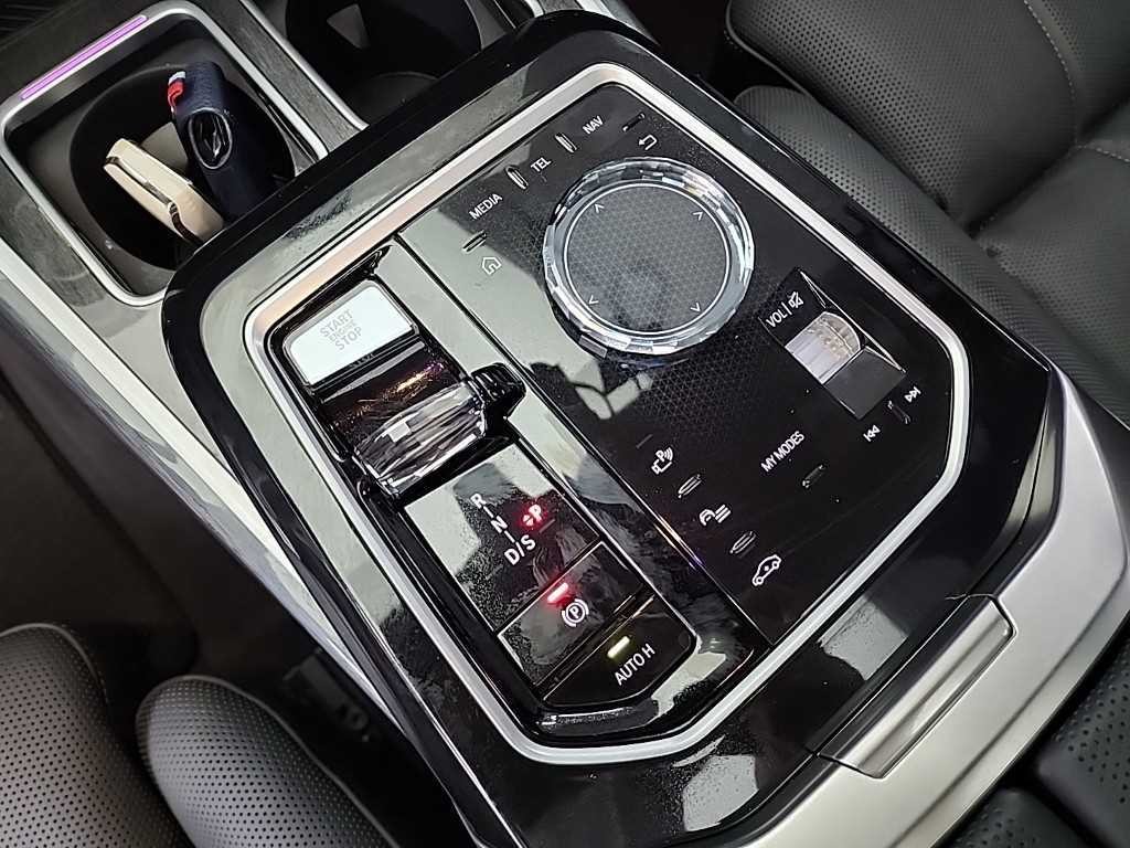 BMW 7시리즈 7시리즈 (G70) 750e xDrive M 스포츠 이미지 8